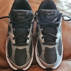 Nike Black and Gray Athletic Shoes
